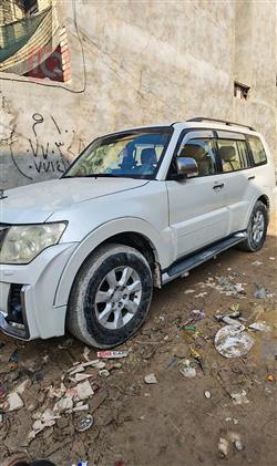 ميتسوبيشي باجيرو